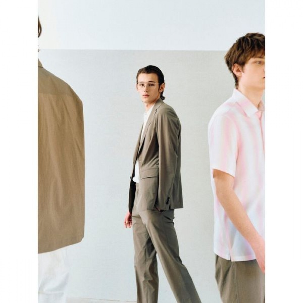 [ロガディス] 軽量ナイロンソリッドレギュラーフィットセットアップパンツベージュ (RY5321P72A)