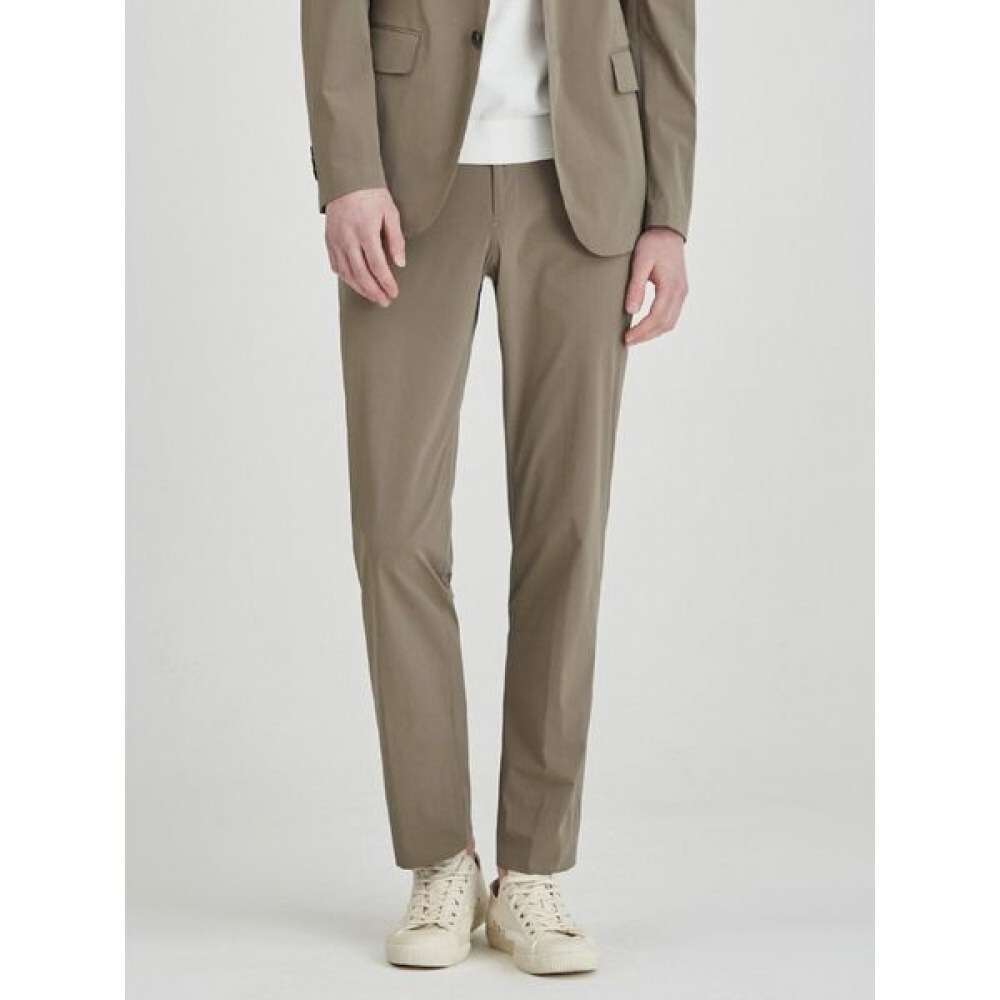 [ロガディス] 軽量ナイロンソリッドレギュラーフィットセットアップパンツベージュ (RY5321P72A)