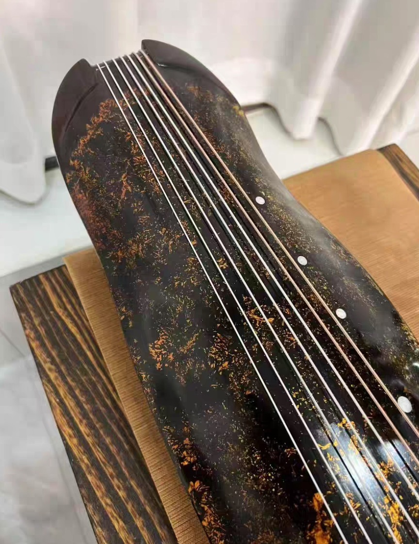 古琴 バナナの葉 古い杉木の材質 中国の弦楽器 古琴 バナナの葉 古い杉木の材質 中国の弦楽器