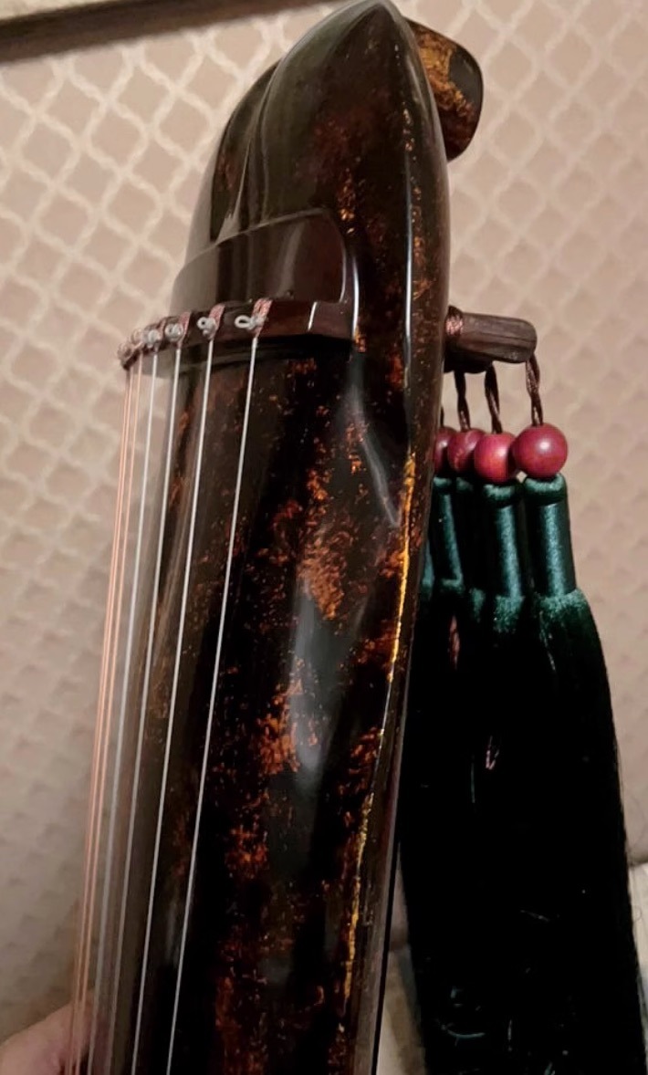 古琴 バナナの葉 古い杉木の材質 中国の弦楽器 古琴 バナナの葉 古い杉木の材質 中国の弦楽器