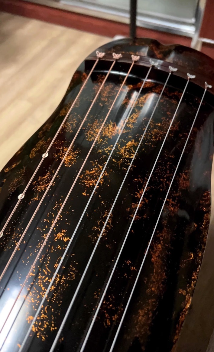 古琴 バナナの葉 古い杉木の材質 中国の弦楽器 古琴 バナナの葉 古い杉木の材質 中国の弦楽器