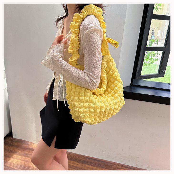 【韓国ins大人気】シャーリング キルティング ショルダーバッグ ファスナー 大容量 韓国ファッション【azkss24-209】【予約販売:15-20日入荷予定順次発送】メ込4 【韓国ins大人気】シャーリング キルティング ショルダーバッグ ファスナー 大容量 韓国ファッション【azkss24-209】【予約販売:15-20日入荷予定順次発送】メ込4