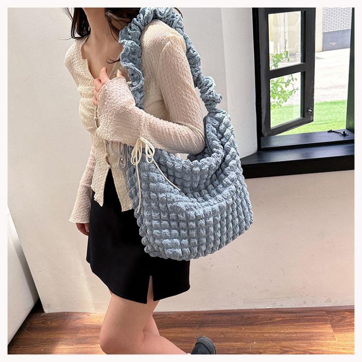 【韓国ins大人気】シャーリング キルティング ショルダーバッグ ファスナー 大容量 韓国ファッション【azkss24-209】【予約販売:15-20日入荷予定順次発送】メ込4 【韓国ins大人気】シャーリング キルティング ショルダーバッグ ファスナー 大容量 韓国ファッション【azkss24-209】【予約販売:15-20日入荷予定順次発送】メ込4