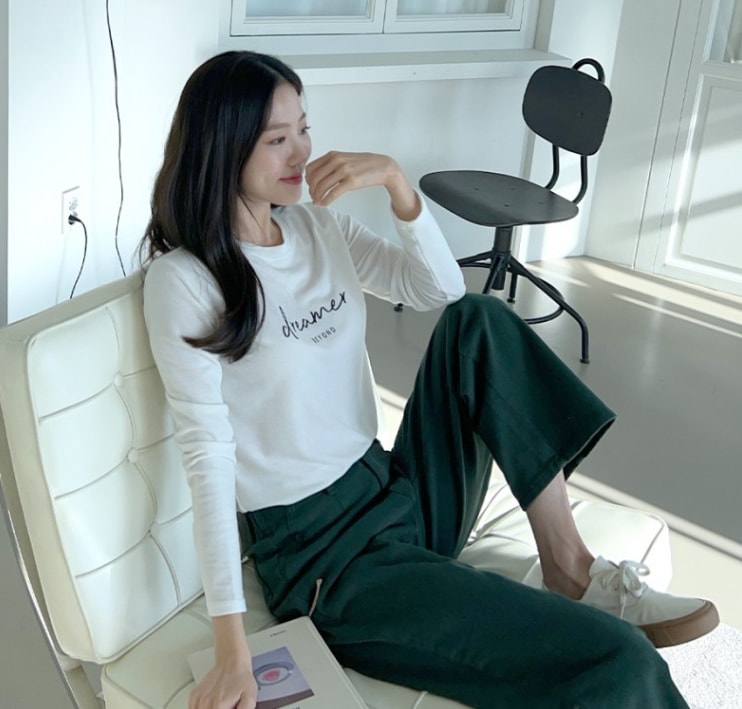 シンプルTシャツ カジュアル長袖シャツ ロゴ入りシャツ トップス Tシャツ シャツ プルオーバー 白シャツ 袖あり 長袖 萌袖 Uネック ラウンドネック ストレート シンプルTシャツ カジュアル長袖シャツ ロゴ入りシャツ トップス