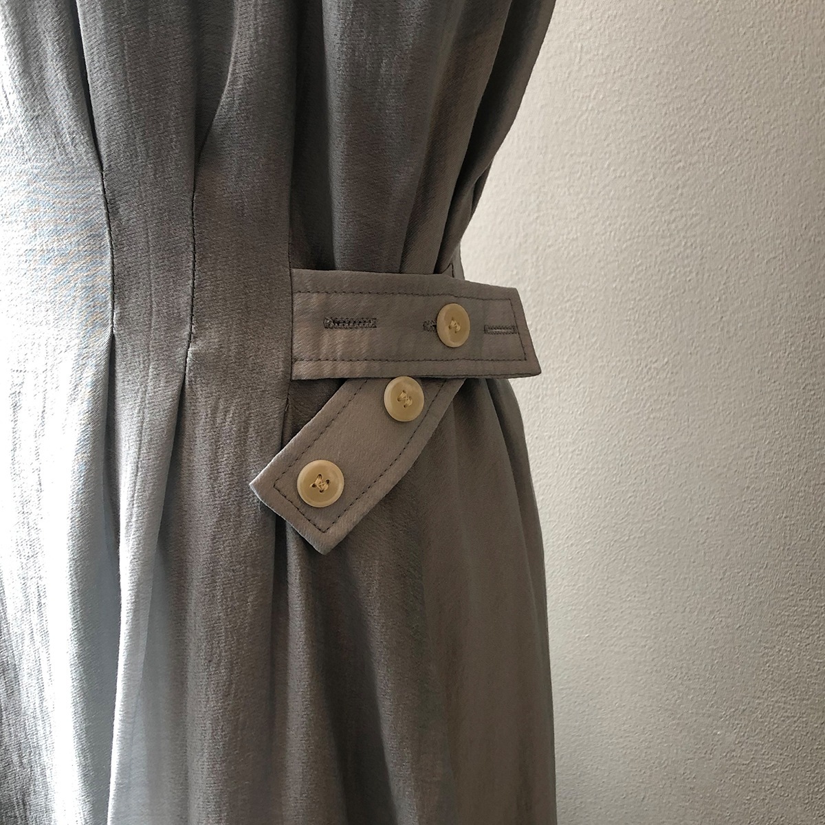 スクエアネックパフフレンチスリーブワンピース(ホワイト/グレー)お呼ばれ韓国系デートワンピ