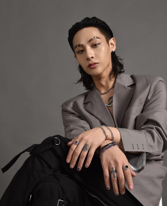 BTS JIN 着用 GOTHIC CUBIC RING ゴシック キュービック リング