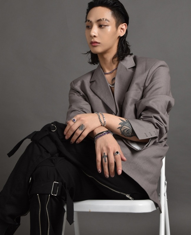 BTS JIN 着用 GOTHIC CUBIC RING ゴシック キュービック リング