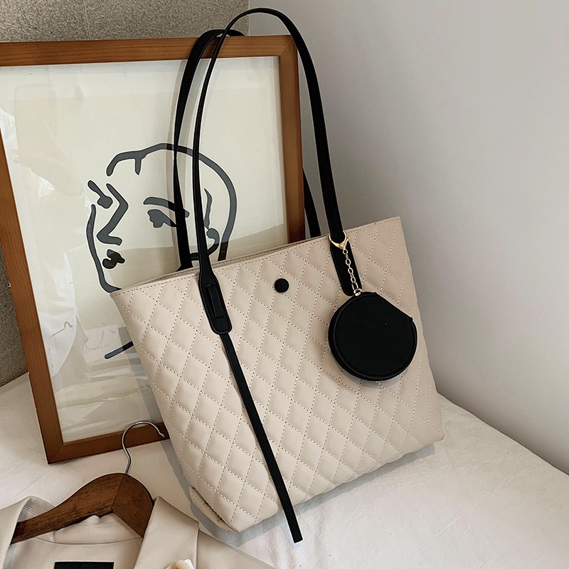 キルティングトートバッグ バッグ バック レディースバッグ トートバッグ トートバック 肩がけバック 肩掛けバック a4 A4 肩がけ 肩掛け PU キルティング かわいい 大人可愛い きれいめ キルティングトートバッグ バッグ バック レディースバッグ トートバッグ トートバック 肩がけバック 肩掛けバック a4 A4 肩がけ 肩掛け PU キルティング かわいい 大人可愛い きれいめ