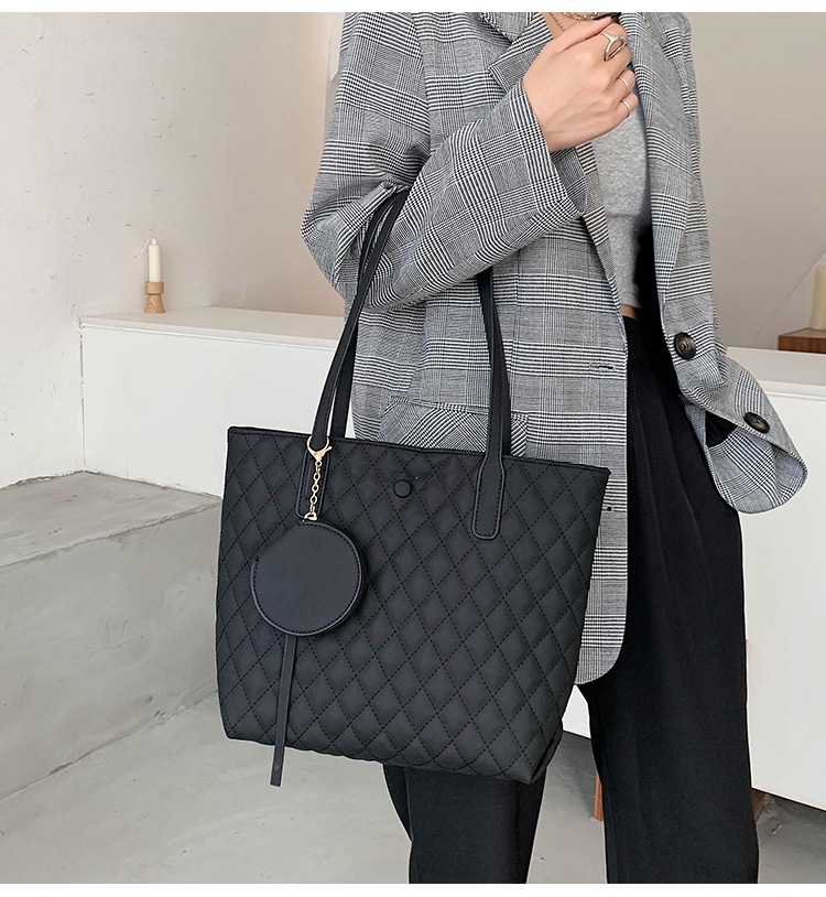 キルティングトートバッグ バッグ バック レディースバッグ トートバッグ トートバック 肩がけバック 肩掛けバック a4 A4 肩がけ 肩掛け PU キルティング かわいい 大人可愛い きれいめ キルティングトートバッグ バッグ バック レディースバッグ トートバッグ トートバック 肩がけバック 肩掛けバック a4 A4 肩がけ 肩掛け PU キルティング かわいい 大人可愛い きれいめ