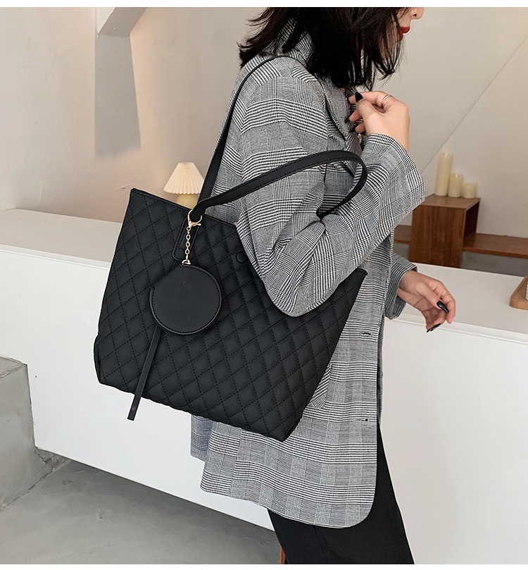 キルティングトートバッグ バッグ バック レディースバッグ トートバッグ トートバック 肩がけバック 肩掛けバック a4 A4 肩がけ 肩掛け PU キルティング かわいい 大人可愛い きれいめ キルティングトートバッグ バッグ バック レディースバッグ トートバッグ トートバック 肩がけバック 肩掛けバック a4 A4 肩がけ 肩掛け PU キルティング かわいい 大人可愛い きれいめ