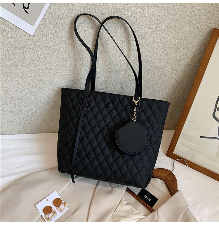 キルティングトートバッグ バッグ バック レディースバッグ トートバッグ トートバック 肩がけバック 肩掛けバック a4 A4 肩がけ 肩掛け PU キルティング かわいい 大人可愛い きれいめ キルティングトートバッグ バッグ バック レディースバッグ トートバッグ トートバック 肩がけバック 肩掛けバック a4 A4 肩がけ 肩掛け PU キルティング かわいい 大人可愛い きれいめ