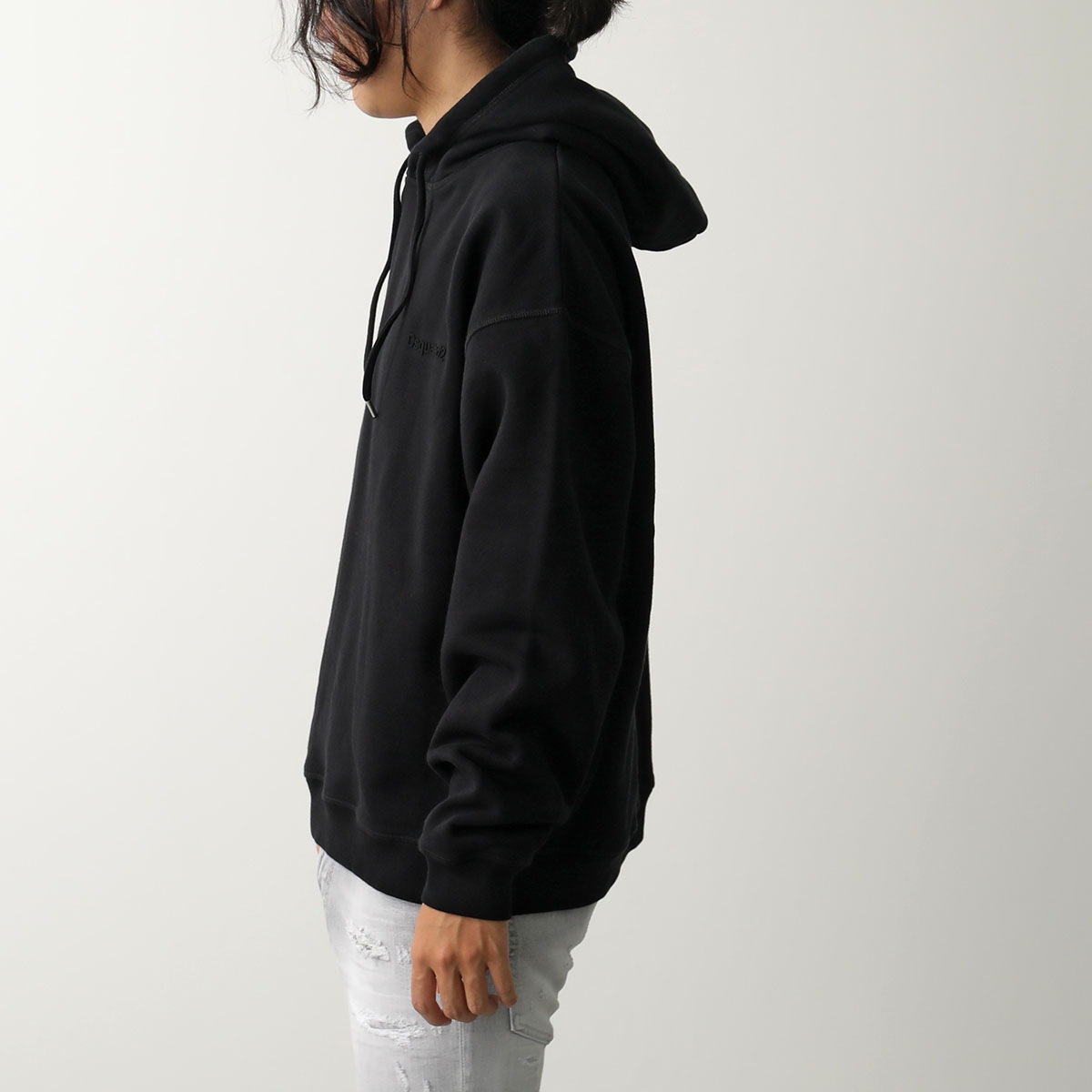 DSQUARED2 ディースクエアード パーカー Relax Fit Hoodie S74GU0891 S25516 メンズ 長袖 プルオーバー スウェット フーディロゴ 裏起毛 900 DSQUARED2 ディースクエアード パーカー Relax Fit Hoodie S74GU0891 S25516 メンズ 長袖 プルオーバー スウェット フーディロゴ 裏起毛 900