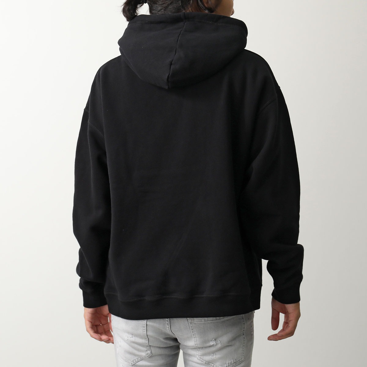 DSQUARED2 ディースクエアード パーカー Relax Fit Hoodie S74GU0891 S25516 メンズ 長袖 プルオーバー スウェット フーディロゴ 裏起毛 900 DSQUARED2 ディースクエアード パーカー Relax Fit Hoodie S74GU0891 S25516 メンズ 長袖 プルオーバー スウェット フーディロゴ 裏起毛 900