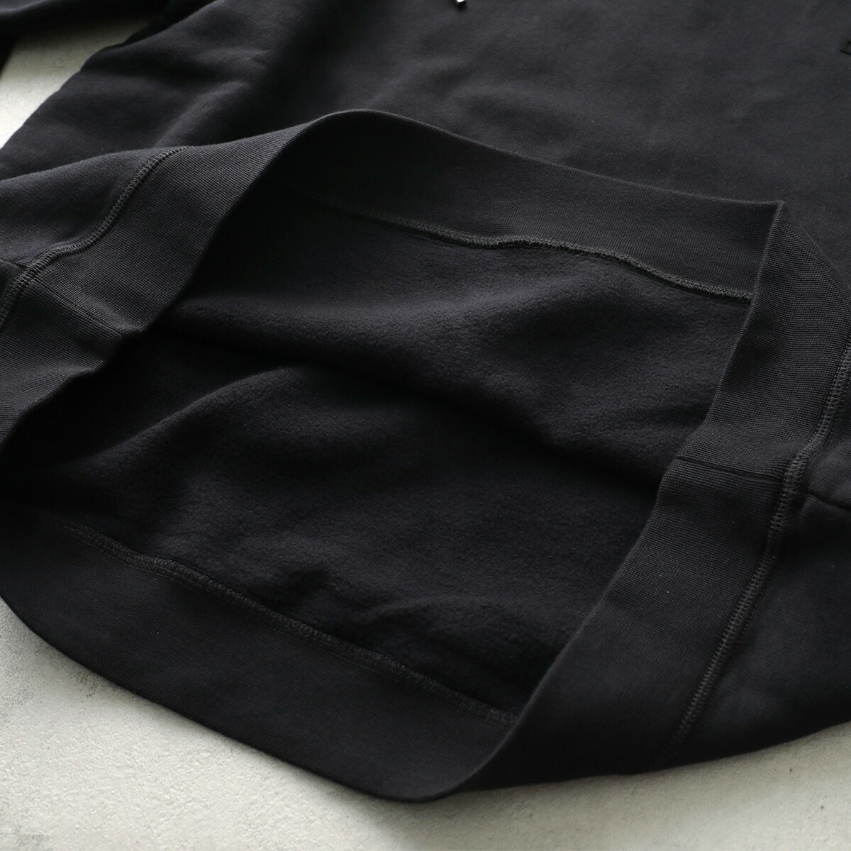 DSQUARED2 ディースクエアード パーカー Relax Fit Hoodie S74GU0891 S25516 メンズ 長袖 プルオーバー スウェット フーディロゴ 裏起毛 900 DSQUARED2 ディースクエアード パーカー Relax Fit Hoodie S74GU0891 S25516 メンズ 長袖 プルオーバー スウェット フーディロゴ 裏起毛 900