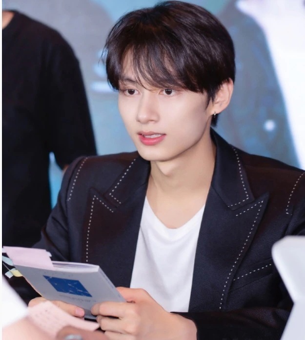 【最短当日発送】SEVENTEEN 広州 中華 サイン会 当選 トレカ メンバー選択　1000枚限定_3