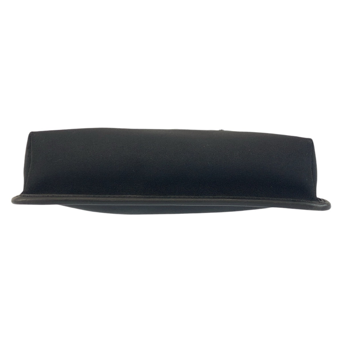 美品 ブラック 黒 シルバー金具 ナイロン/レザー 92562 ショルダーバッグ ポシェット レディース 503919 美品 ブラック 黒 シルバー金具 ナイロン/レザー 92562 ショルダーバッグ ポシェット レディース 503919