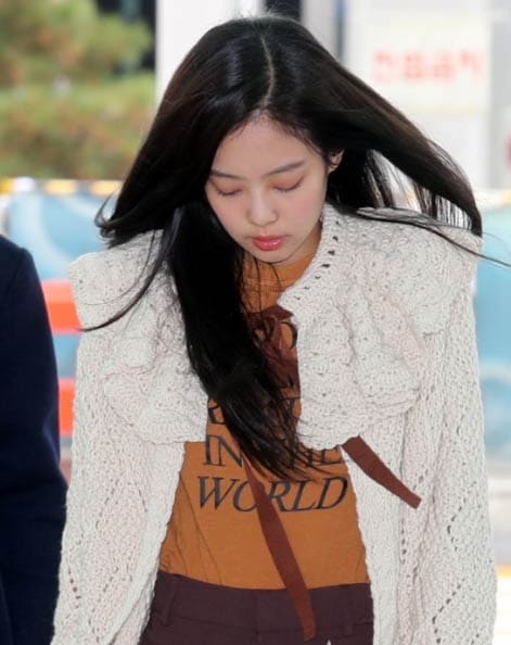 BLACKPINK JENNIE ジェニ 即購入❌ BLACKPINK JENNIEが「最も検索された質問」に答える