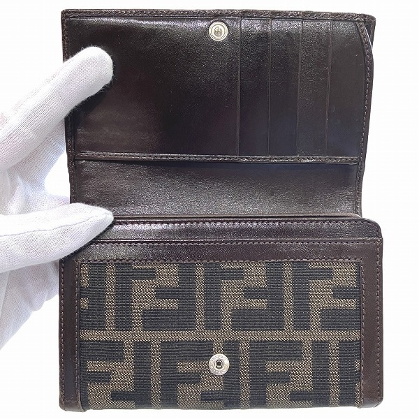 フェンディ FENDI ズッカ柄 コンパクトウォレット 31052 2つ折り財布【中古】 mdprevattcaulkingandwaterproofing.com