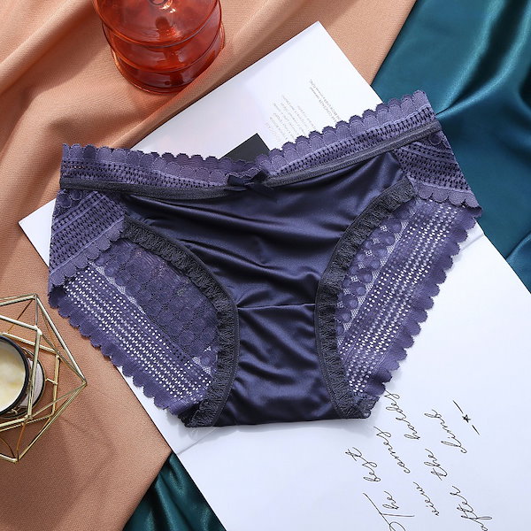 サテンパンティー 