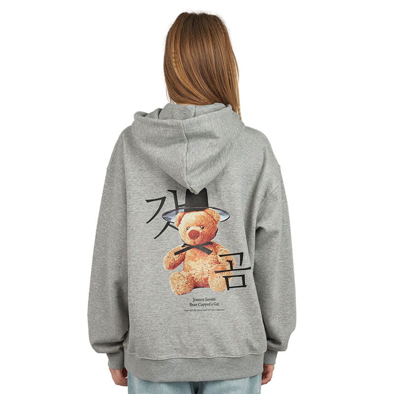 笠をかぶった熊 pattayablatt.com