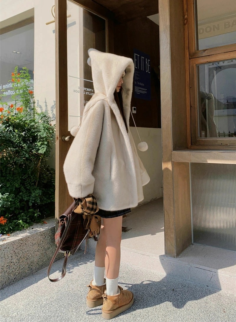 ファーコート フェイクファー コート レデイース 冬 ファーボアブルゾン 厚手 もこもこ 防寒コート ゆったり フード付 ポンポン付き 防風 防寒 ふんわり 暖かい 毛皮コート あったか 柔らかい シ ファーコート フェイクファー コート レデイース 冬 ファーボアブルゾン 厚手 もこもこ 防寒コート ゆったり フード付 ポンポン付き 防風 防寒 ふんわり 暖かい 毛皮コート あったか 柔らかい シ