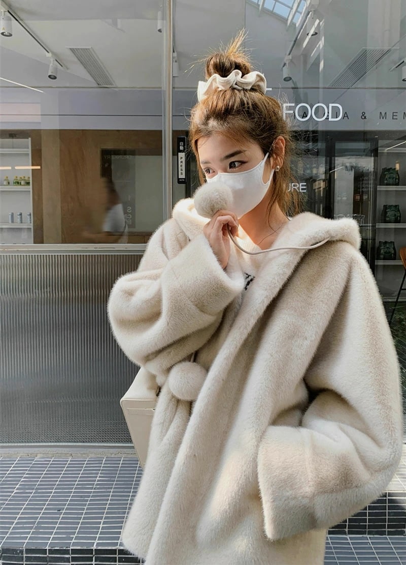 ファーコート フェイクファー コート レデイース 冬 ファーボアブルゾン 厚手 もこもこ 防寒コート ゆったり フード付 ポンポン付き 防風 防寒 ふんわり 暖かい 毛皮コート あったか 柔らかい シ ファーコート フェイクファー コート レデイース 冬 ファーボアブルゾン 厚手 もこもこ 防寒コート ゆったり フード付 ポンポン付き 防風 防寒 ふんわり 暖かい 毛皮コート あったか 柔らかい シ