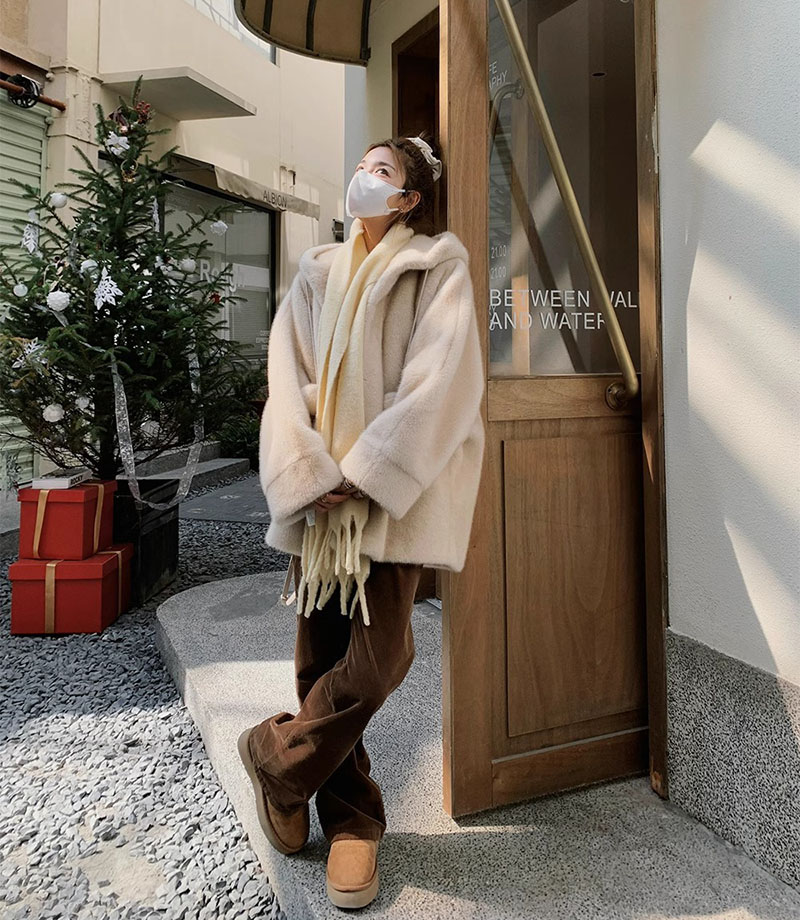 ファーコート フェイクファー コート レデイース 冬 ファーボアブルゾン 厚手 もこもこ 防寒コート ゆったり フード付 ポンポン付き 防風 防寒 ふんわり 暖かい 毛皮コート あったか 柔らかい シ ファーコート フェイクファー コート レデイース 冬 ファーボアブルゾン 厚手 もこもこ 防寒コート ゆったり フード付 ポンポン付き 防風 防寒 ふんわり 暖かい 毛皮コート あったか 柔らかい シ