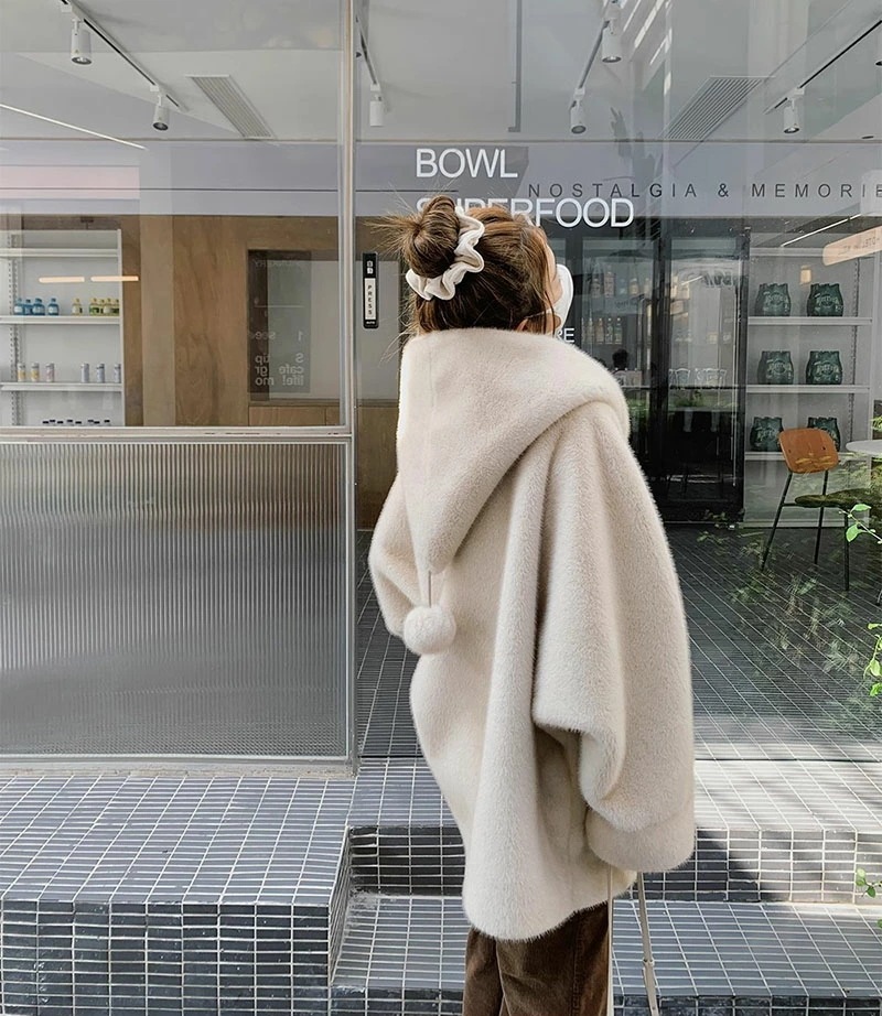 ファーコート フェイクファー コート レデイース 冬 ファーボアブルゾン 厚手 もこもこ 防寒コート ゆったり フード付 ポンポン付き 防風 防寒 ふんわり 暖かい 毛皮コート あったか 柔らかい シ ファーコート フェイクファー コート レデイース 冬 ファーボアブルゾン 厚手 もこもこ 防寒コート ゆったり フード付 ポンポン付き 防風 防寒 ふんわり 暖かい 毛皮コート あったか 柔らかい シ