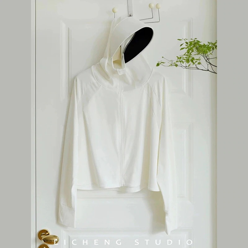 【2枚】日焼け止め服 レディース 冷感 UVカット パーカー 軽量 薄手 無地 長袖 パーカー UPF50+ フード付き 紫外線対策 水着 ラッシュパーカー 吸汗 速乾 通気性がよく肌に優しい 通勤