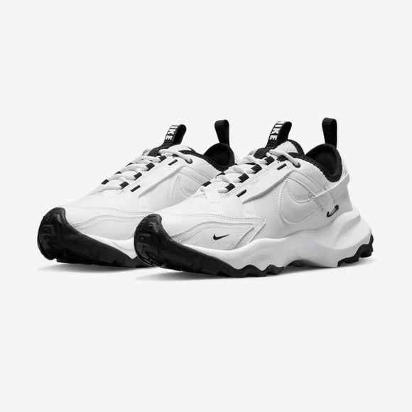 NIKE TC 7900 スニーカー　白 NIKE】W NIKE TC 7900（スニーカー）｜NIKE（ナイキ