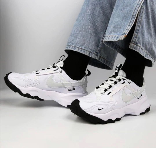 ★韓国の人気★【NIKE】★TC 7900★SUMMIT WHITE★ 楽天市場】☆配送無料☆[NIKE] TC 7900 SUMMIT WHITE DD9682-100