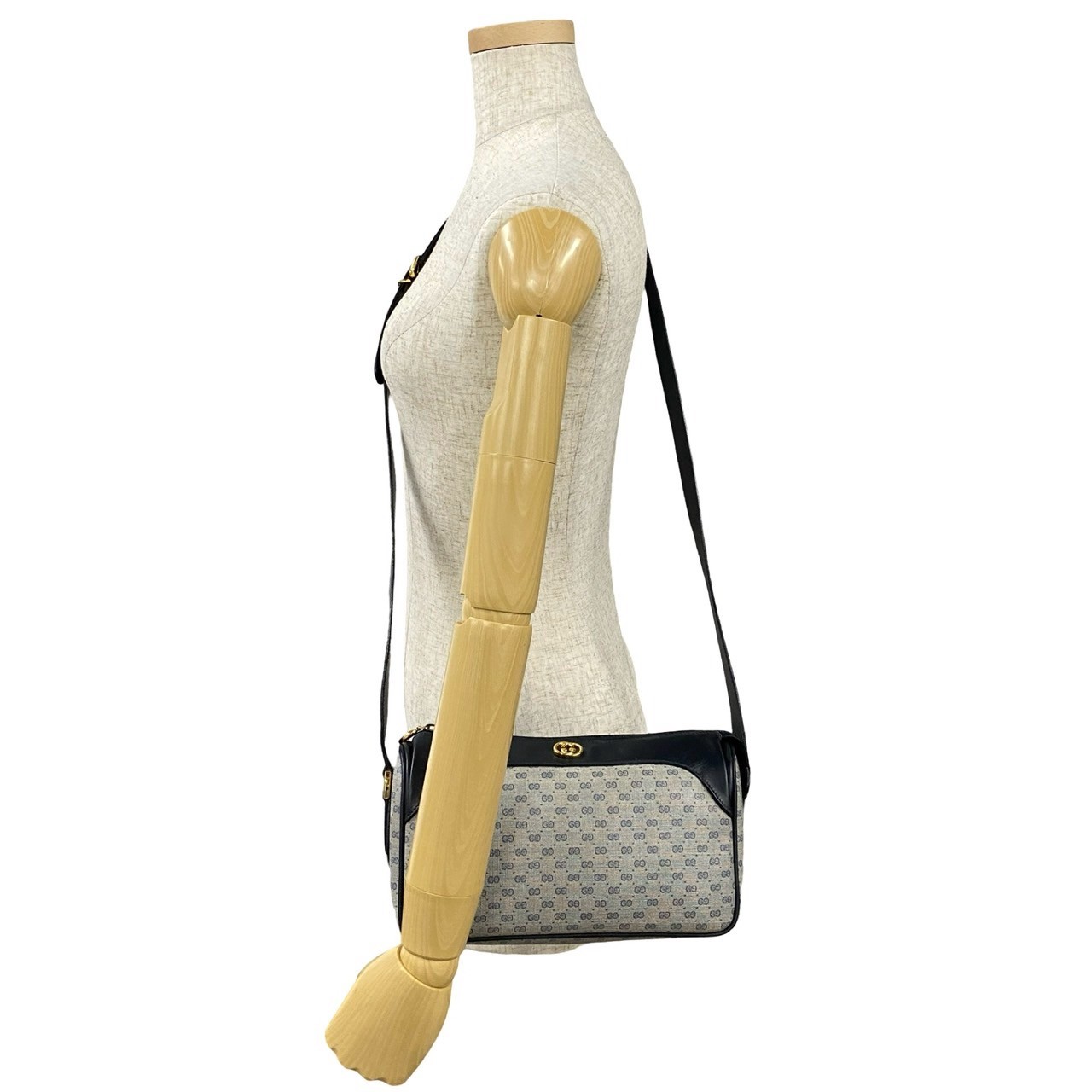 ヴィンテージ マイクロ GG ロゴ 金具ショルダーバッグ レザー PVC ネイビー 04048 ヴィンテージ マイクロ GG ロゴ 金具ショルダーバッグ レザー PVC ネイビー 04048