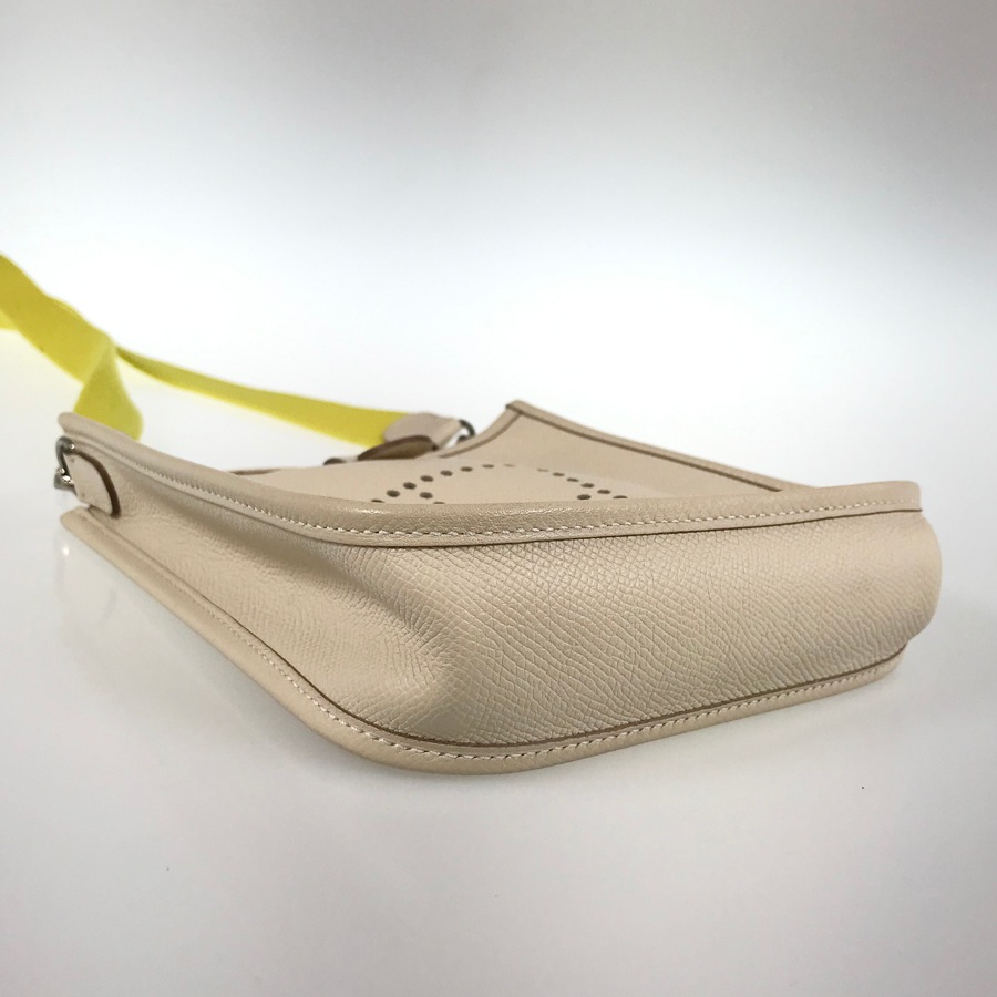 エヴリン TPM 16 アマゾン ショルダーバッグ ftj【中古】 エヴリン TPM 16 アマゾン ショルダーバッグ ftj【中古】