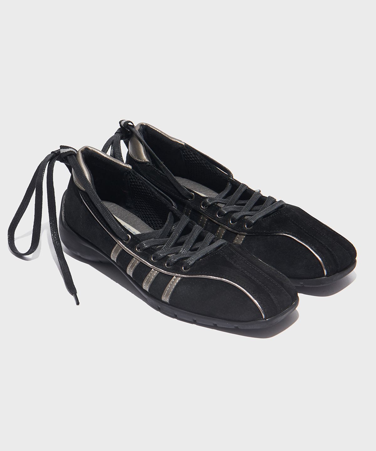 [x KIOF] BLISS LACEUP SNEAKERS