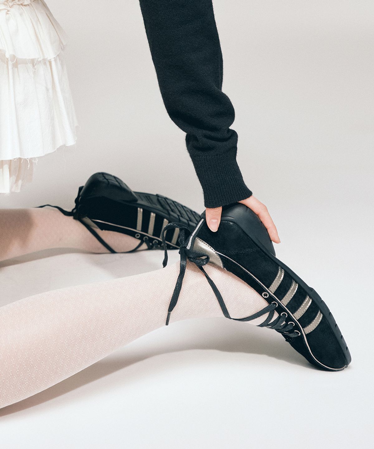 [x KIOF] BLISS LACEUP SNEAKERS