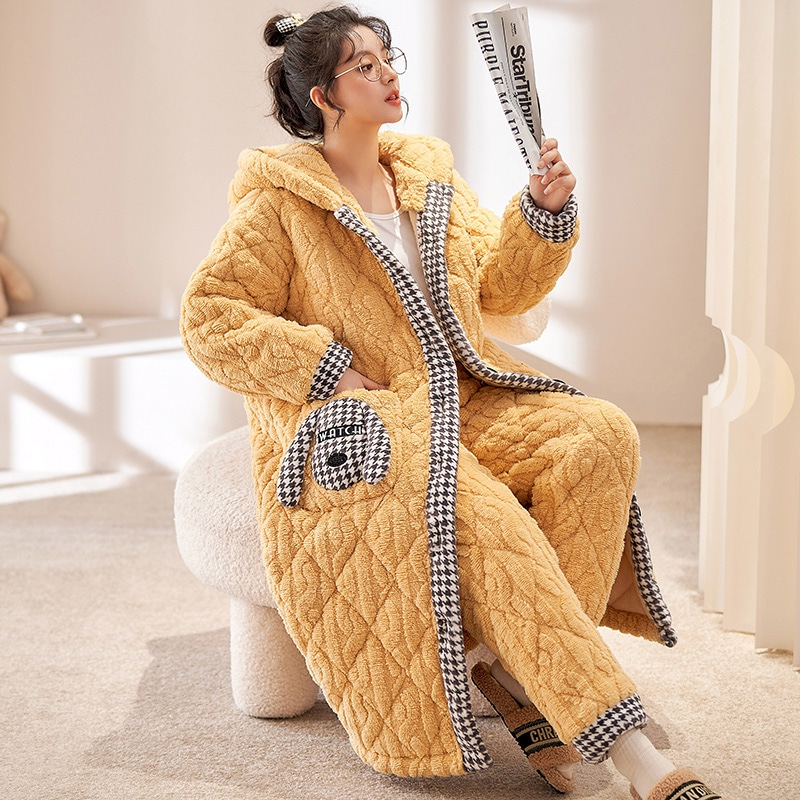 三層綿入り寝衣女冬サンゴパイル厚手ベルベットフランネル長型パジャマ女秋冬ホームウェア