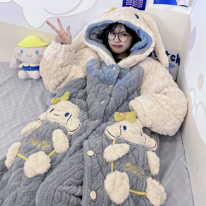 三層綿入り寝衣女冬サンゴパイル厚手ベルベットフランネル長型パジャマ女秋冬ホームウェア