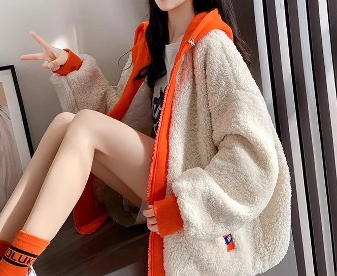 重ね着風 フェイクツーピース レディース ジャケット アウター 上着 ミドル丈 長袖 ストリート ヒップホップ もこもこ ふわふわ ファスナー ポケット フード フリース ベルベット かわいい 重ね着風 フェイクツーピース レディース ジャケット アウター 上着 ミドル丈 長袖 ストリート ヒップホップ もこもこ ふわふわ ファスナー ポケット フード フリース ベルベット かわいい