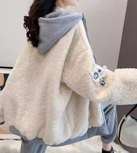 重ね着風 フェイクツーピース レディース ジャケット アウター 上着 ミドル丈 長袖 ストリート ヒップホップ もこもこ ふわふわ ファスナー ポケット フード フリース ベルベット かわいい 重ね着風 フェイクツーピース レディース ジャケット アウター 上着 ミドル丈 長袖 ストリート ヒップホップ もこもこ ふわふわ ファスナー ポケット フード フリース ベルベット かわいい