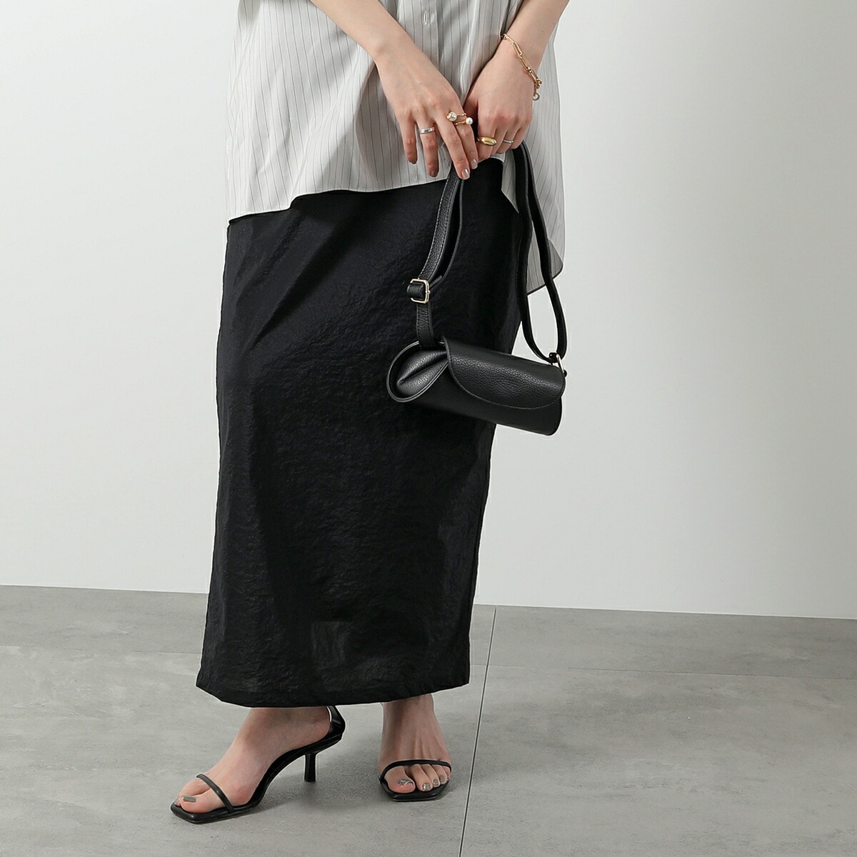 AULENTTI オウレンティ ミニバッグ SS23-Y02-MINI レディース レザー ボディバッグ ショルダーバッグ ベルトバッグ 鞄 D28/BLACK 【mega】 AULENTTI オウレンティ ミニバッグ SS23-Y02-MINI レディース レザー ボディバッグ ショルダーバッグ ベルトバッグ 鞄 D28/BLACK 【mega】