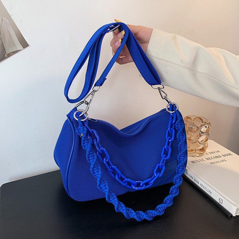 女性のためのトレンディなショルダーバッグ,高級デザイナーハンドバッグ,編みこみのストラップ,カジュア 女性のためのトレンディなショルダーバッグ,高級デザイナーハンドバッグ,編みこみのストラップ,カジュア