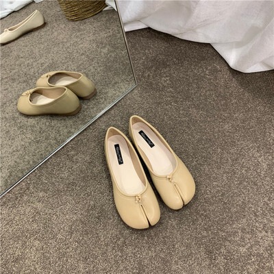 パンプス 足袋 レディース 1.5cm ぺたんこ フラットシューズ ラウンドトゥ 柔らかい 大人可愛い シンプル カジュアル お洒落 デイリー レトロ チェック 無地 白 黒 茶色 ベージュ 千鳥格子