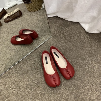 パンプス 足袋 レディース 1.5cm ぺたんこ フラットシューズ ラウンドトゥ 柔らかい 大人可愛い シンプル カジュアル お洒落 デイリー レトロ チェック 無地 白 黒 茶色 ベージュ 千鳥格子