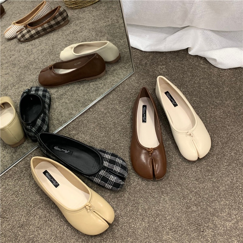 パンプス 足袋 レディース 1.5cm ぺたんこ フラットシューズ ラウンドトゥ 柔らかい 大人可愛い シンプル カジュアル お洒落 デイリー レトロ チェック 無地 白 黒 茶色 ベージュ 千鳥格子