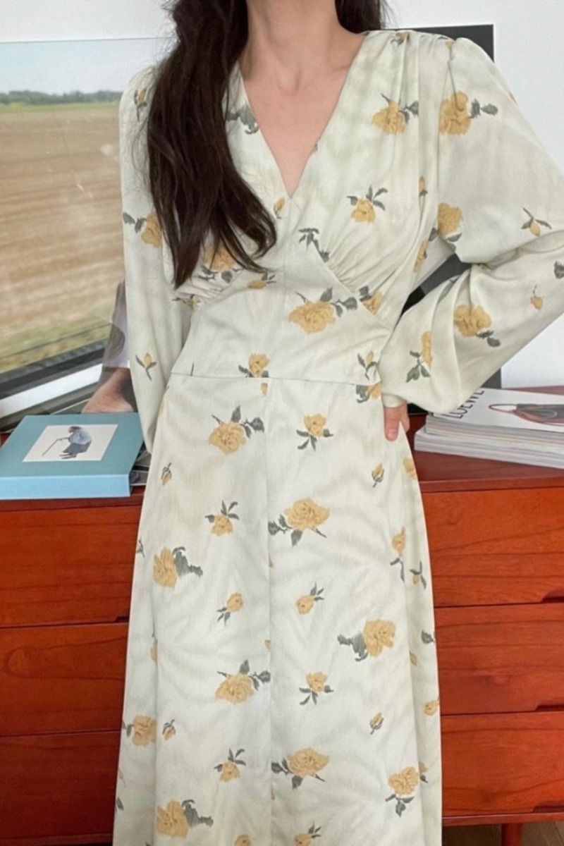 3色 ワンピース 長袖 春 秋 きれいめ ロング aライン Aライン フレア ミモレ丈 ロング丈 Vネック 深 Vネック カシュクール フレア スリム 細身 ハイウエスト 青 ブルー 黄色 イエロー