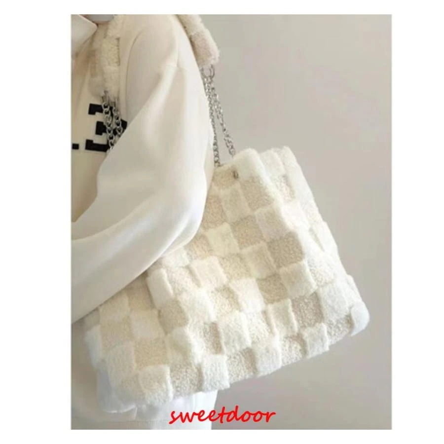 ファーバッグ 秋冬 もこもこバッグ レディース フェークファートートバッグ ハンドバッグ 冬もこもこ ふわふわ 大容量 ボア 可愛い ファッション ファーバッグ 秋冬 もこもこバッグ レディース フェークファートートバッグ ハンドバッグ 冬もこもこ ふわふわ 大容量 ボア 可愛い ファッション