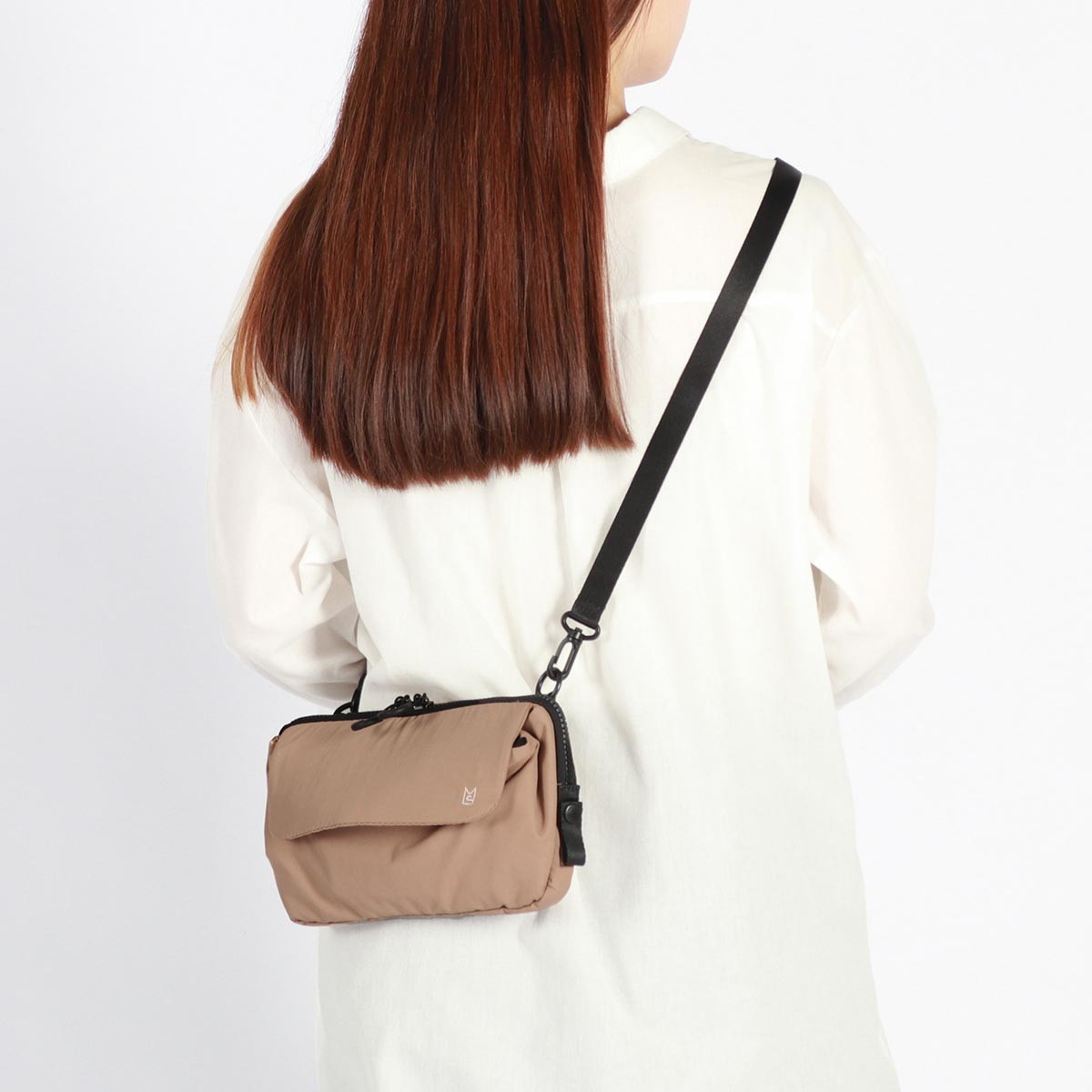 ショルダーバッグ レディース メンズ TROT 大人 上品 軽量 小さめロゴ 防水 耐水 耐久 マルチショルダーバッグ MLS878