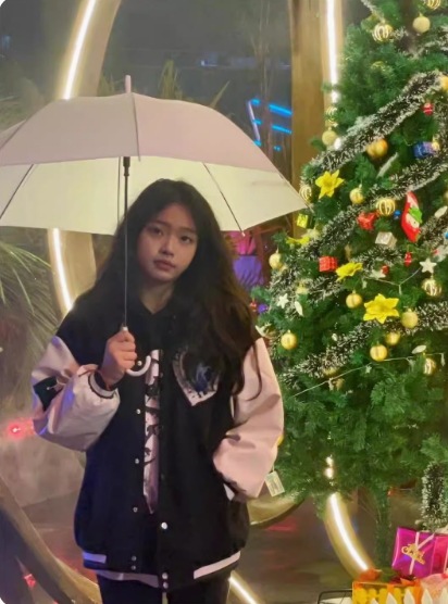 レディース ジャケット アウター 上着 羽織 前開き 長袖 襟なし ワイド 刺繍 バイカラー 配色 かわいい 大人可愛い カジュアル おしゃれ こなれ感 ラフ ボーイッシュ ガーリー ルーズ 個性的 レディース ジャケット アウター 上着 羽織 前開き 長袖 襟なし ワイド 刺繍 バイカラー 配色 かわいい 大人可愛い カジュアル おしゃれ こなれ感 ラフ ボーイッシュ ガーリー ルーズ 個性的