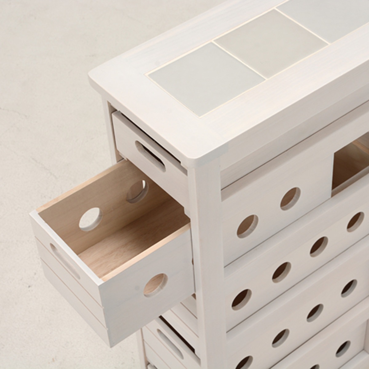 キッチンストッカー 幅20cm 5段 スリムタイプ タイルトップ 桐製 キャスター付 ストッカー キッチンワゴン 収納 ラック ワゴン スリム 完成品 引き出し 隙間収納 5杯 棚 タイル天板 キッチンストッカー 幅20cm 5段 スリムタイプ タイルトップ 桐製 キャスター付 ストッカー キッチンワゴン 収納 ラック ワゴン スリム 完成品 引き出し 隙間収納 5杯 棚 タイル天板