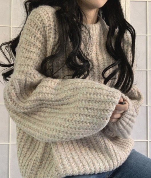 トップス ニットソー セーター 上着 ニットセーター ショート丈 袖あり 長袖 ボリューム袖 ラウンドネック 襟なし ストレート ワイド ルーズ モコモコ ふわふわ 編み込み きれいめ シンプル トップス ニットソー セーター 上着 ニットセーター ショート丈 袖あり 長袖 ボリューム袖 ラウンドネック 襟なし ストレート ワイド ルーズ モコモコ ふわふわ 編み込み きれいめ シンプル